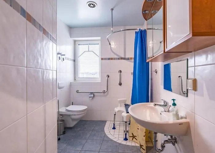 With 2 Bedrooms Kuehlungsborn